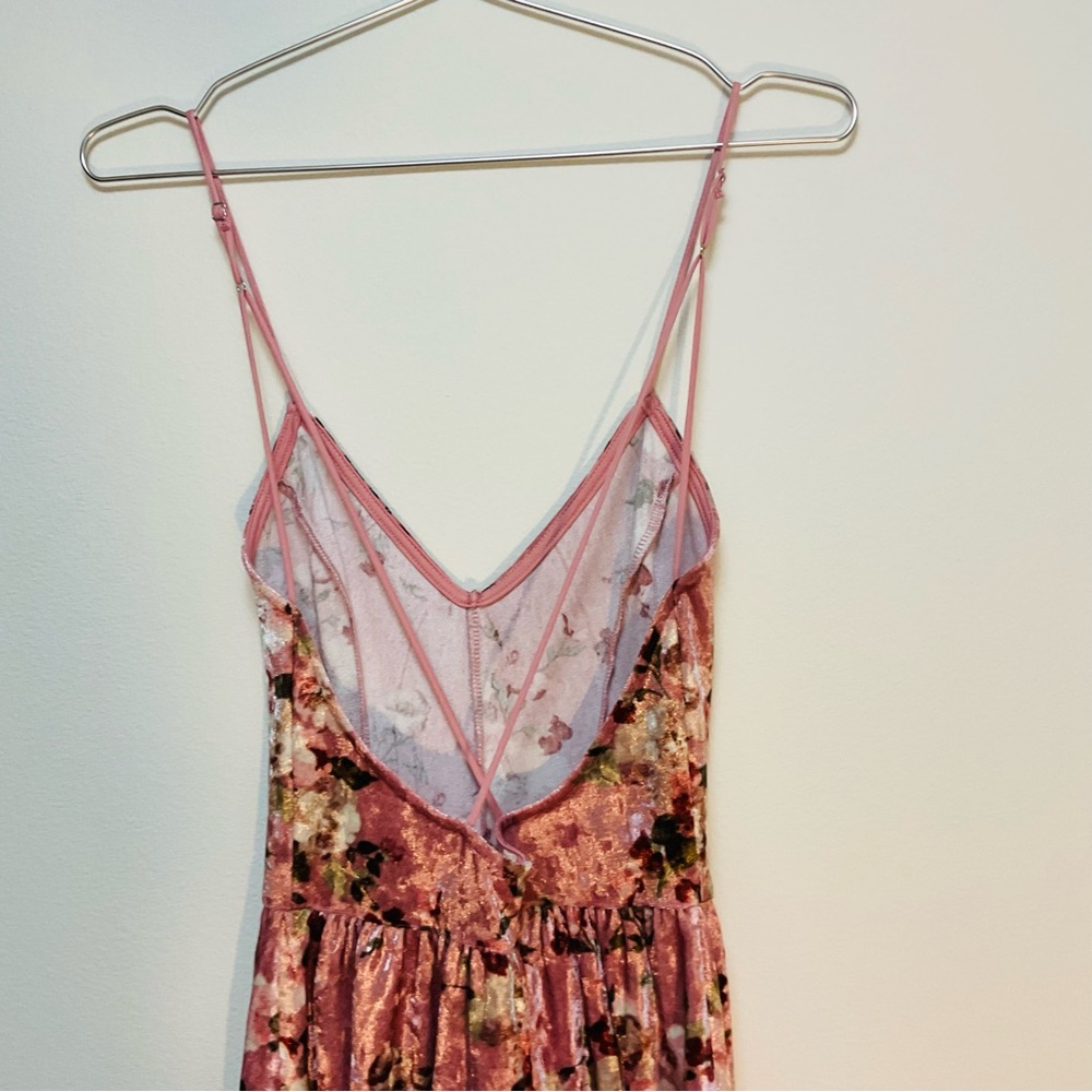 PacSun LA Hearts pink crushed velvet floral print strappy rompe Size Small. - Picture 10 of 11